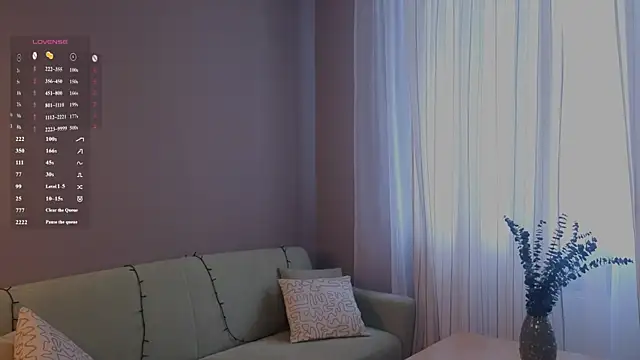 Snapshot of DivaCrystal_ chatting on June 2026 08:06:02 AM DivaCrystal online show from June 2026 08:06:02 AM