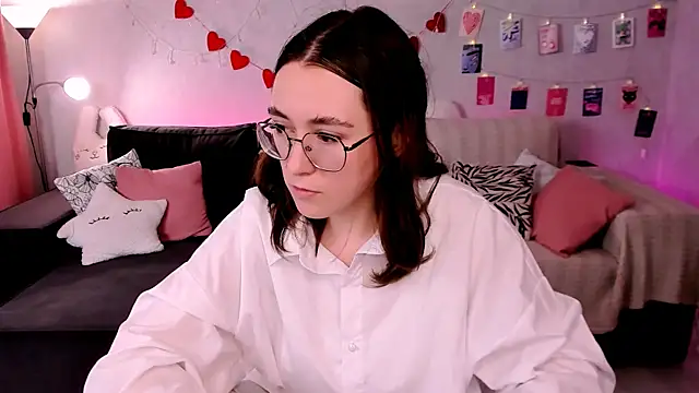 polly pop  online show from July 2026 09:25:02 AM