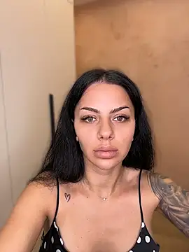 Ivy Trixx online show from June 2026 03:27:01 PM