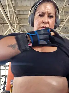 CurvyFireLatina online show from June 2026 03:39:02 PM