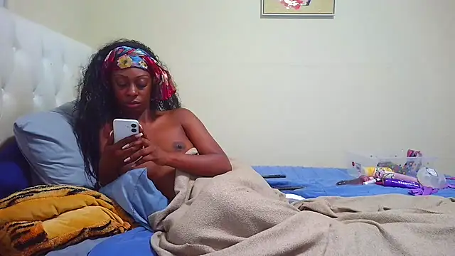 Snapshot of Prettylondond chatting on July 2026 12:34:01 PM Prettylondond online show from July 2026 12:34:01 PM