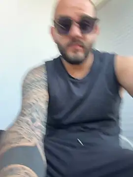 yoyett3223 online show from June 2026 06:47:02 AM