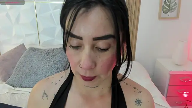 Anniee 333 online show from June 2026 01:46:02 PM