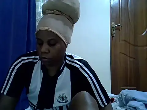 Snapshot of crazybeibe chatting on July 2026 02:38:01 AM crazybeibe online show from July 2026 02:38:01 AM