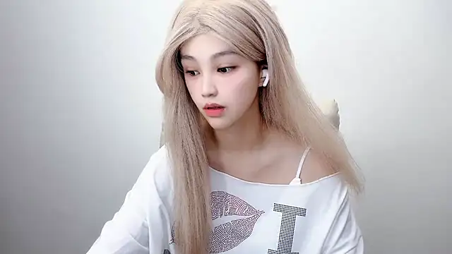 jiangjiang2005 online show from July 2026 05:28:02 PM