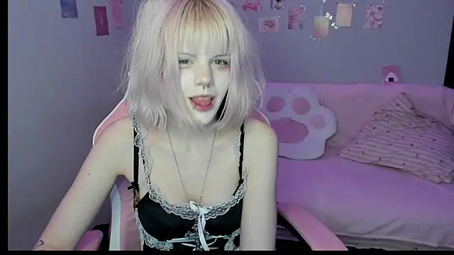 Snapshot of VelvetAlice chatting on July 2026 08:36:02 PM VelvetAlice online show from July 2026 08:36:02 PM