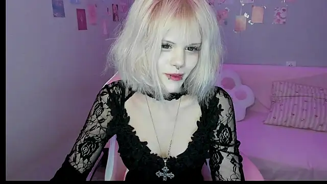 Snapshot of VelvetAlice chatting on July 2026 08:56:01 PM VelvetAlice online show from July 2026 08:56:01 PM