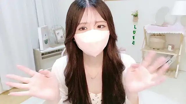 Yuinyaaa online show from July 2026 07:10:01 AM