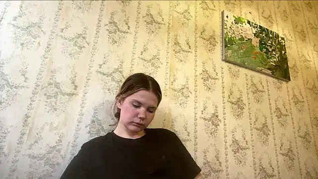 Snapshot of SusanaLeichty chatting on July 2026 02:25:01 AM SusanaLeichty online show from July 2026 02:25:01 AM
