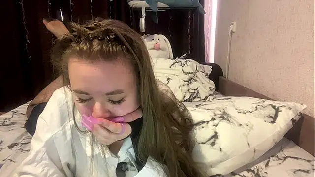 KrystalCarabine online show from May 2026 04:51:01 AM