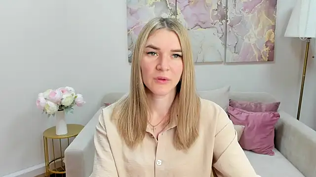 RoxyReignn online show from July 2026 09:21:02 PM