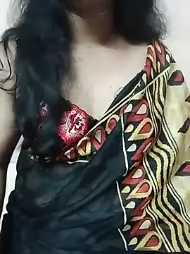 Snapshot of roopa__ chatting on June 2026 02:18:02 PM roopa online show from June 2026 02:18:02 PM
