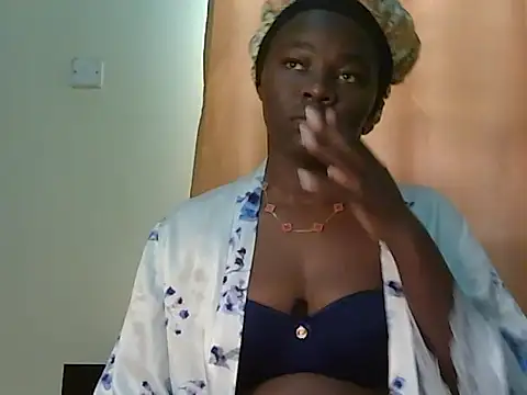 Snapshot of roziebeauty chatting on June 2026 12:13:02 PM roziebeauty online show from June 2026 12:13:02 PM