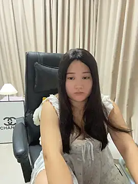 Luckysisi-s online show from June 2026 12:16:01 PM