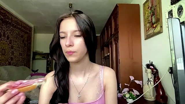 NeryLaffitte online show from May 2026 08:22:02 AM