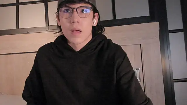 Daphne and Roger  online show from May 2026 11:07:01 AM