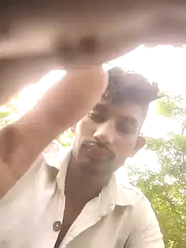 Snapshot of Roshan_78_R chatting on July 2026 02:28:01 AM Roshan 78 R online show from July 2026 02:28:01 AM