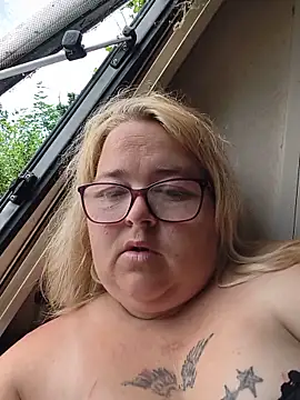 Snapshot of Pippasweets chatting on June 2026 12:29:01 PM Pippasweets online show from June 2026 12:29:01 PM