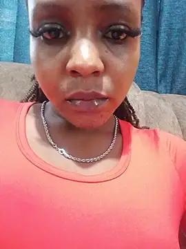 Snapshot of Queen_pretty2 chatting on July 2026 04:53:01 AM Queen pretty2 online show from July 2026 04:53:01 AM