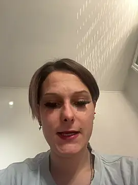 Quenn667 online show from June 2026 03:14:01 PM
