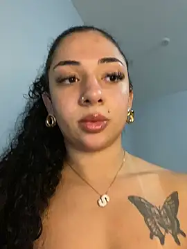 Snapshot of Sereia_camgirl chatting on July 2026 02:03:02 AM Sereia camgirl online show from July 2026 02:03:02 AM