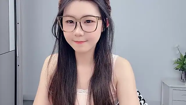 Snapshot of Rose_love69 chatting on June 2026 12:05:02 PM Rose love69 online show from June 2026 12:05:02 PM