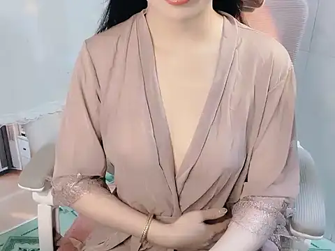 Snapshot of -Naomii_ chatting on July 2026 06:17:01 AM -Naomii online show from July 2026 06:17:01 AM