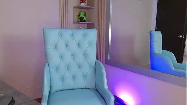  cloe 21 online show from May 2026 12:35:01 PM