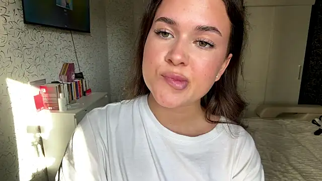 cuteshowy online show from June 2026 10:39:01 AM