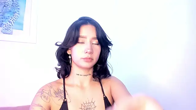 SophieMoneet online show from July 2026 02:13:01 PM