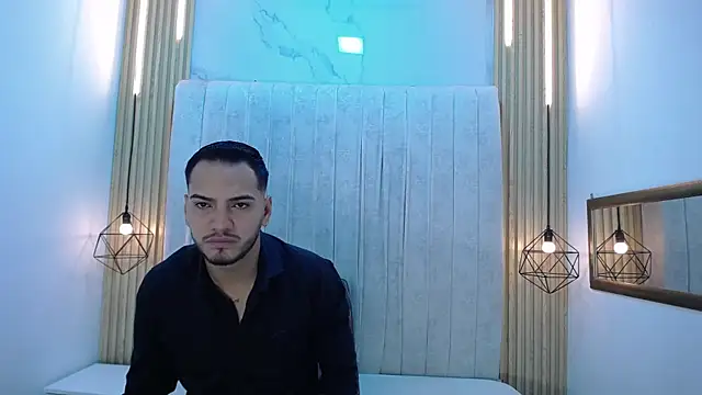 Snapshot of CarolinaySebas chatting on July 2026 01:17:01 PM CarolinaySebas online show from July 2026 01:17:01 PM