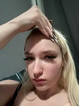 lisacryss3 online show from May 2026 02:53:01 AM
