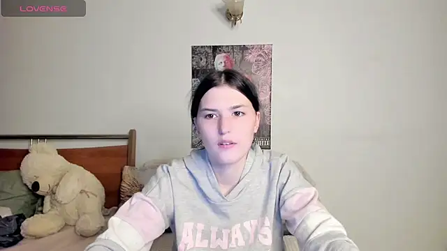Kira Devi online show from June 2026 07:16:02 PM