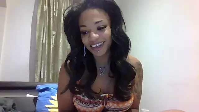 Snapshot of Loren4a chatting on July 2026 10:56:02 PM Loren4a online show from July 2026 10:56:02 PM