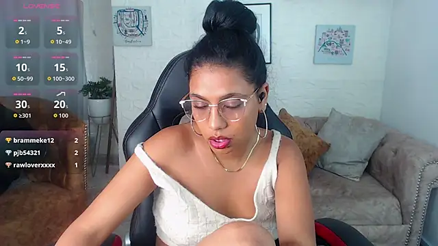 luna sweet tk online show from June 2026 02:33:01 PM