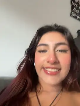 Snapshot of velariasoft_ chatting on July 2026 04:12:01 PM velariasoft online show from July 2026 04:12:01 PM