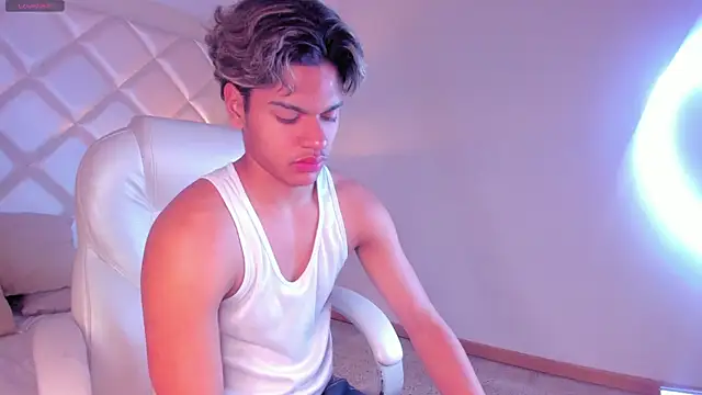 MarcoDeluxxe online show from June 2026 11:35:01 AM