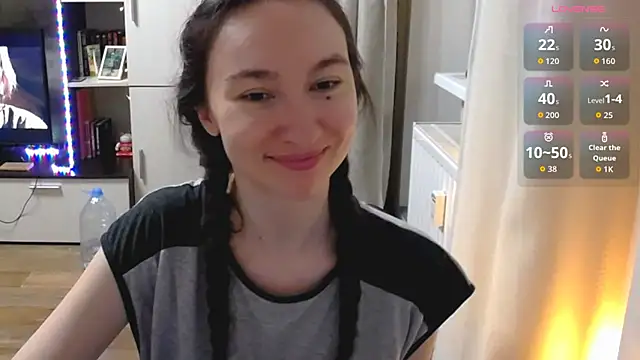 Maryana Ro online show from July 2026 10:03:01 PM