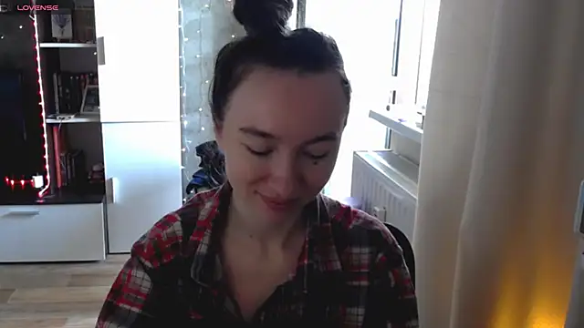 Maryana Ro online show from July 2026 12:21:02 PM
