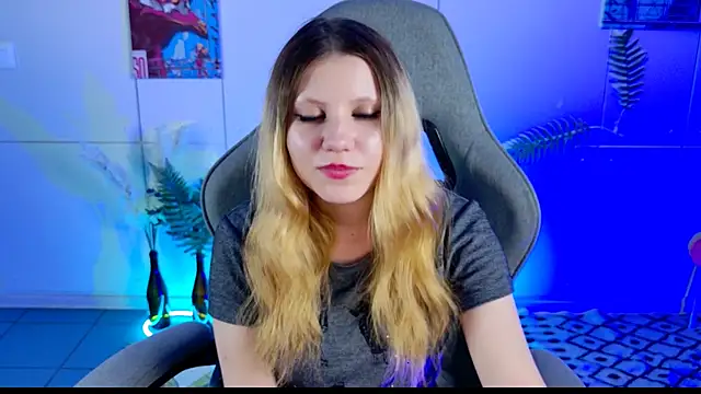 LilitEverly online show from July 2026 06:47:01 PM