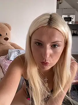 MimiLliiyy online show from July 2026 04:46:02 PM