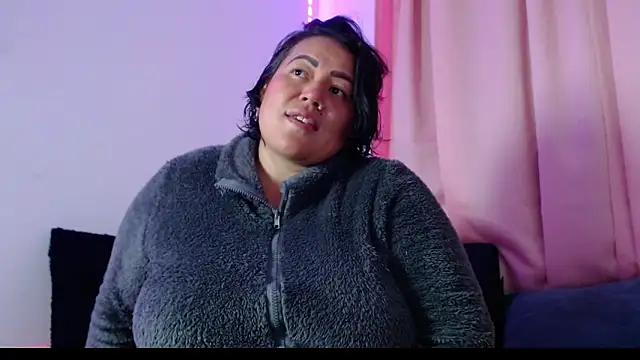 Julieta lane online show from June 2026 09:05:02 PM