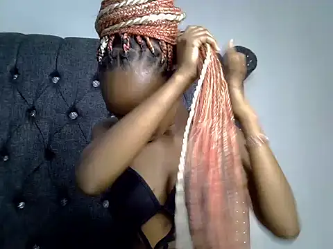 cocolaurah online show from June 2026 03:13:02 PM