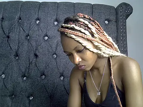 cocolaurah online show from July 2026 08:55:01 PM