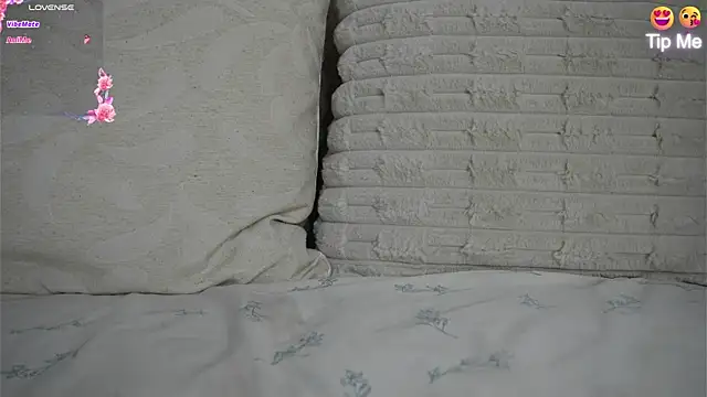 Snapshot of Sweetpussyhot_ chatting on July 2026 09:15:01 AM Sweetpussyhot online show from July 2026 09:15:01 AM