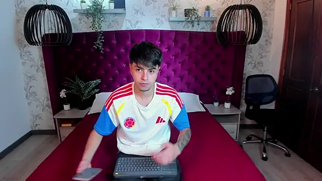 FedeViale online show from July 2026 04:07:02 AM