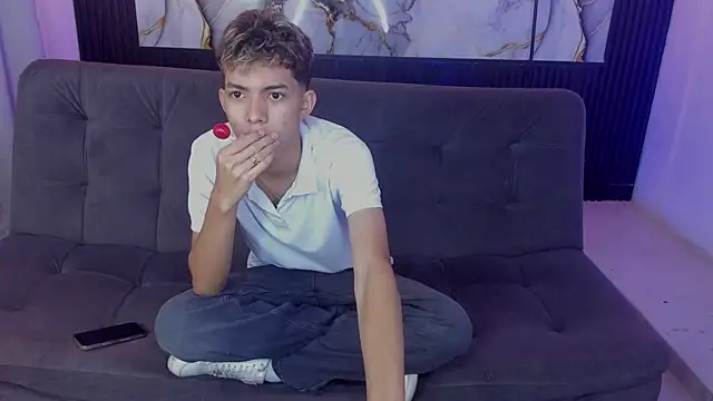 nico naughtyboy online show from May 2026 12:30:01 AM