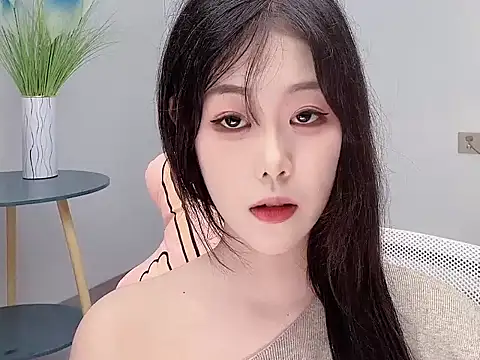 smalldaiwang online show from June 2026 03:53:02 AM