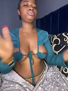 HotGarotinha online show from July 2026 07:23:02 AM