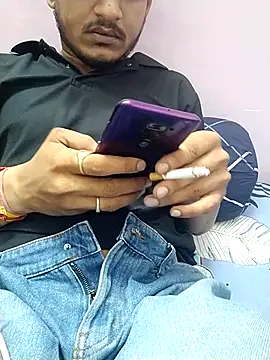 Snapshot of Dakuu_A chatting on July 2026 10:04:01 PM Dakuu A online show from July 2026 10:04:01 PM